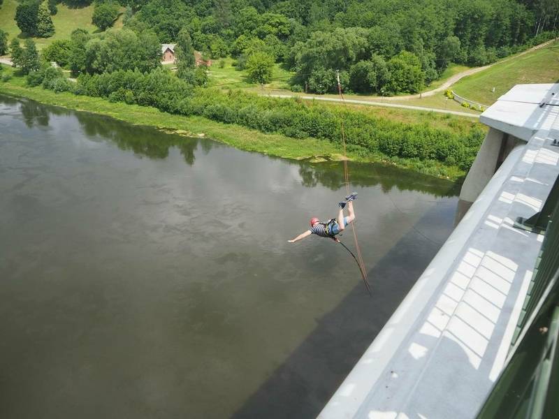 Jumping with a rope from the White Rose Bridge in Alytus!